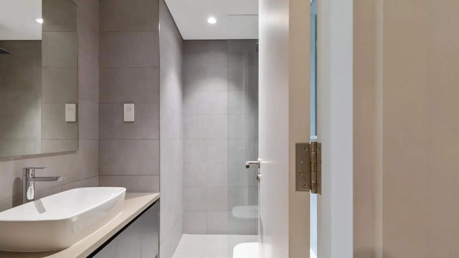 Sahab - The White Oak Suite Sharjah Appartement