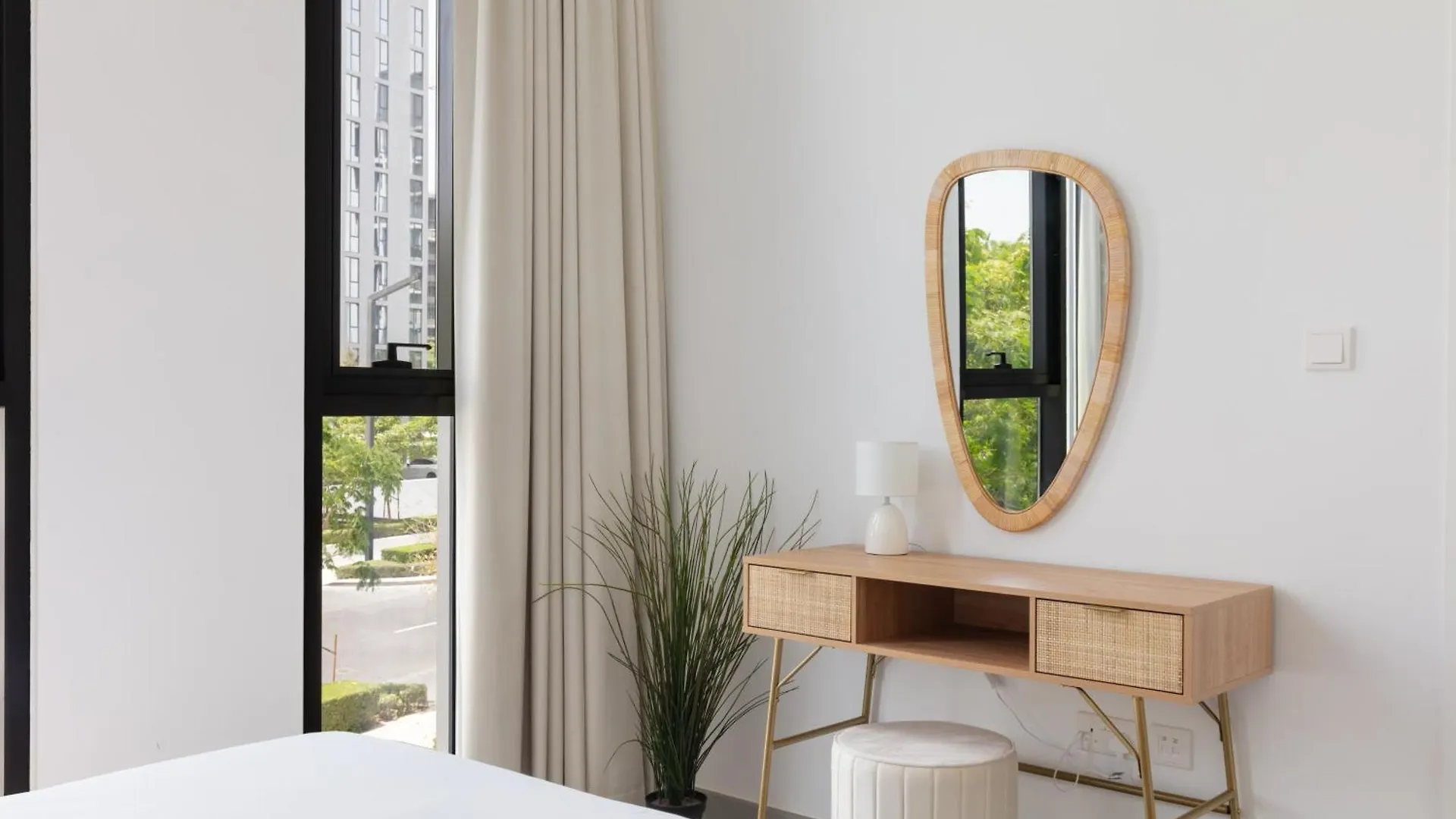 Sahab - The White Oak Suite Sharjah Appartement